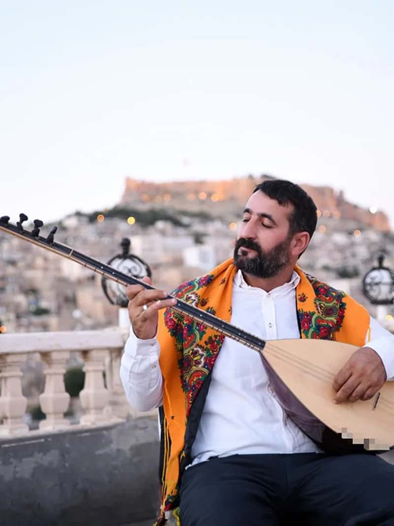 Hamit Karadeniz sanatçı fotoğrafı