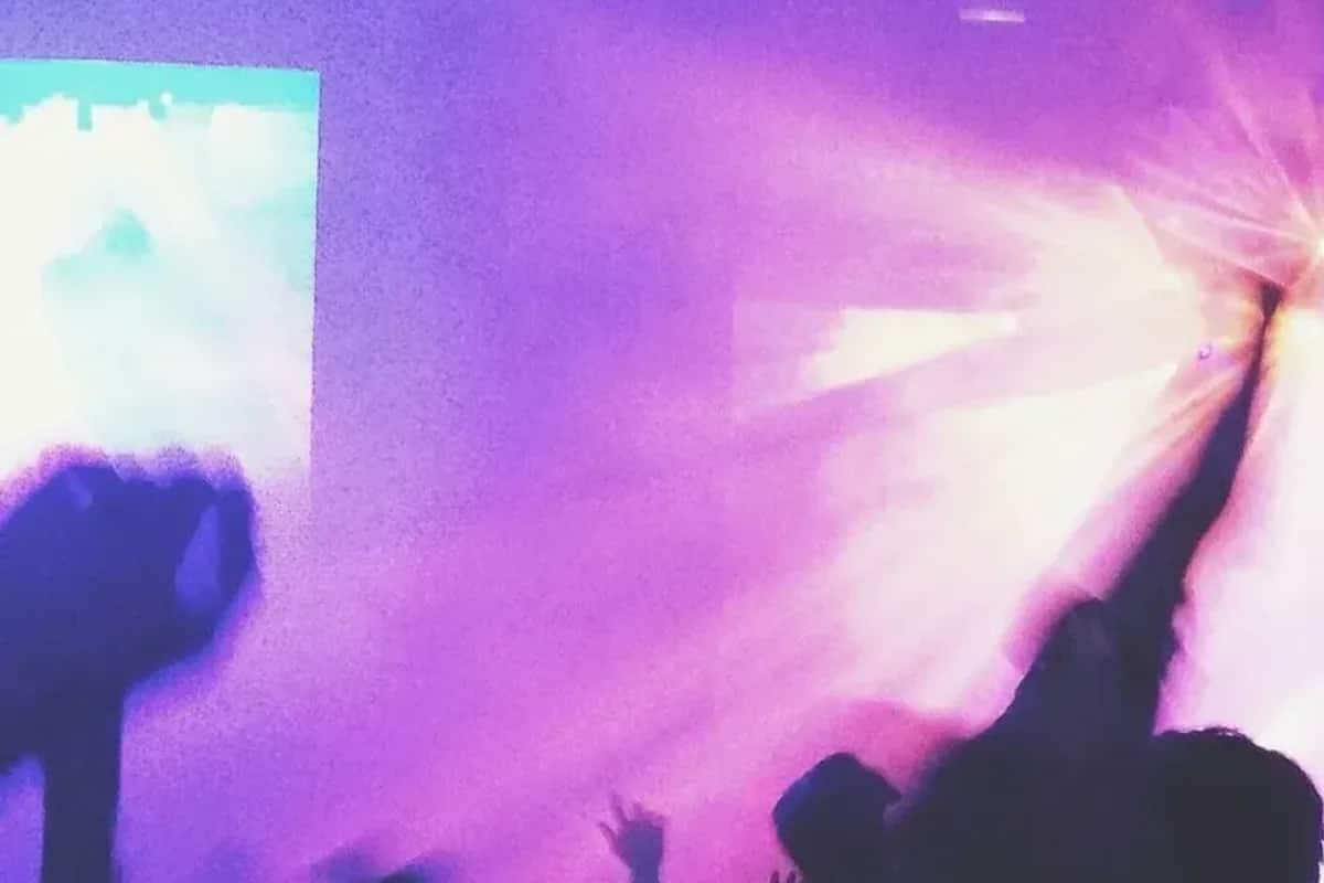 Kabataş İskelesi konser mekanı