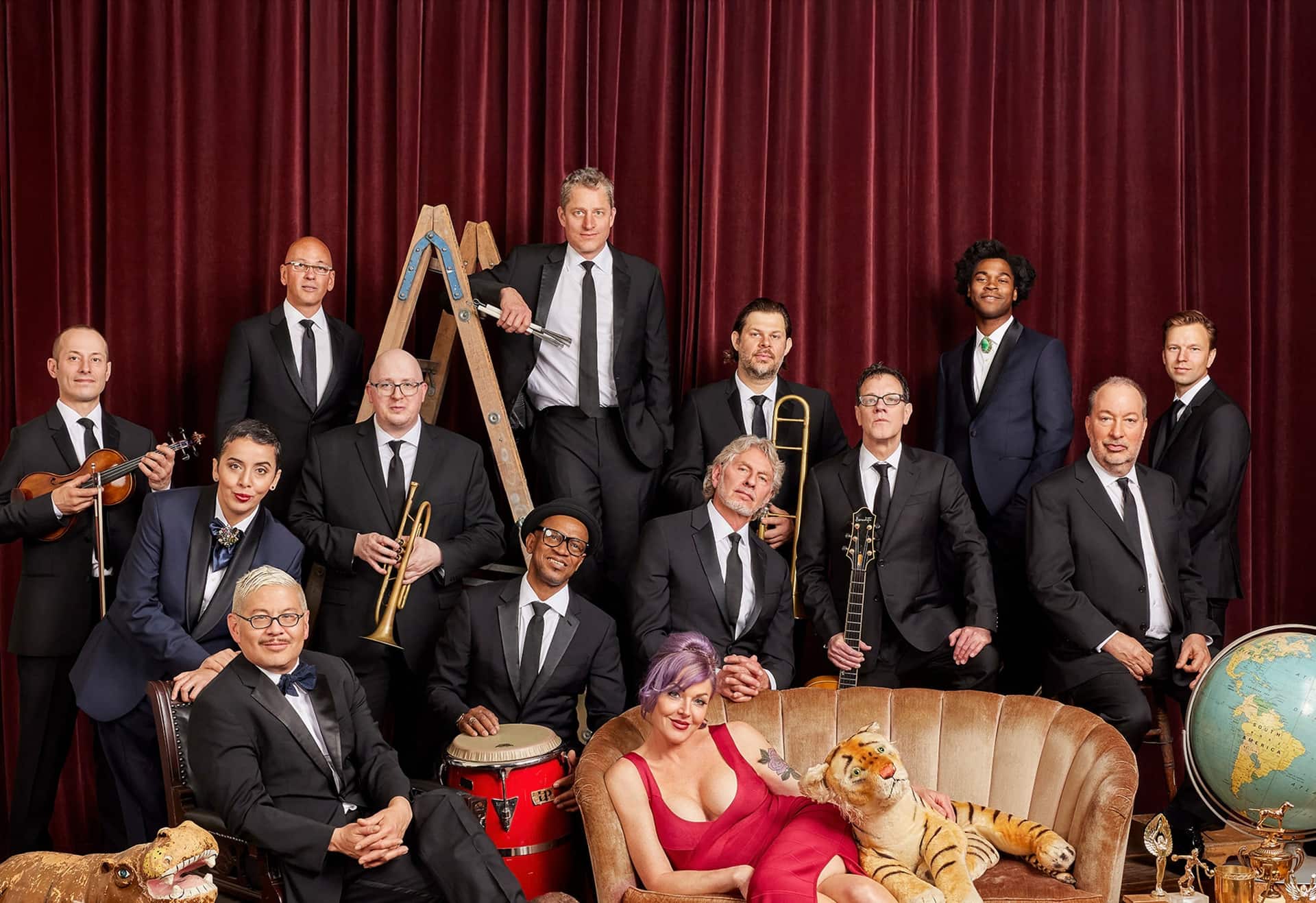 Pink Martini afişi