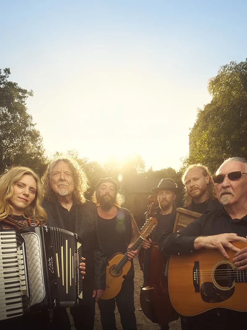 ROBERT PLANT with SAVING GRACE and SUZI DIAN