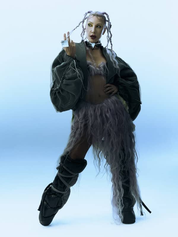 Hande Yener afişi