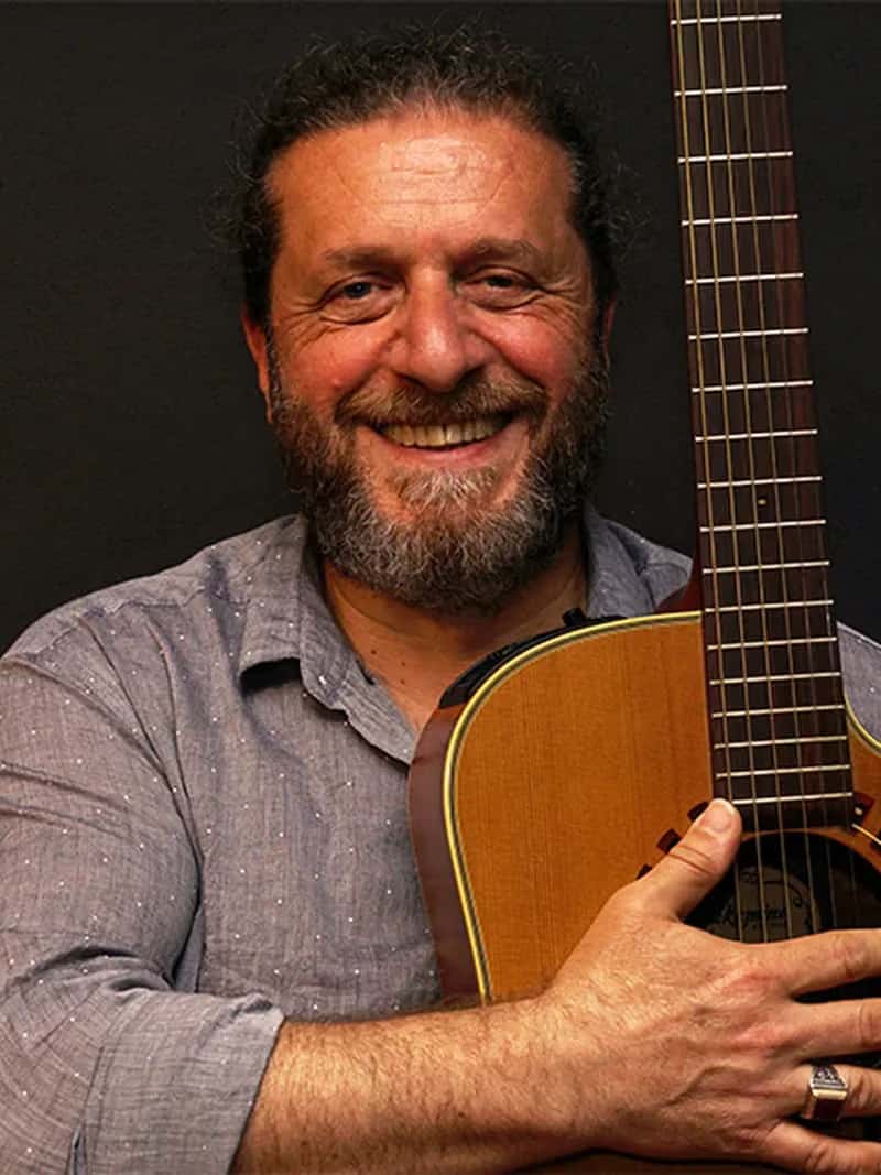 Efkan Şeşen sanatçı fotoğrafı