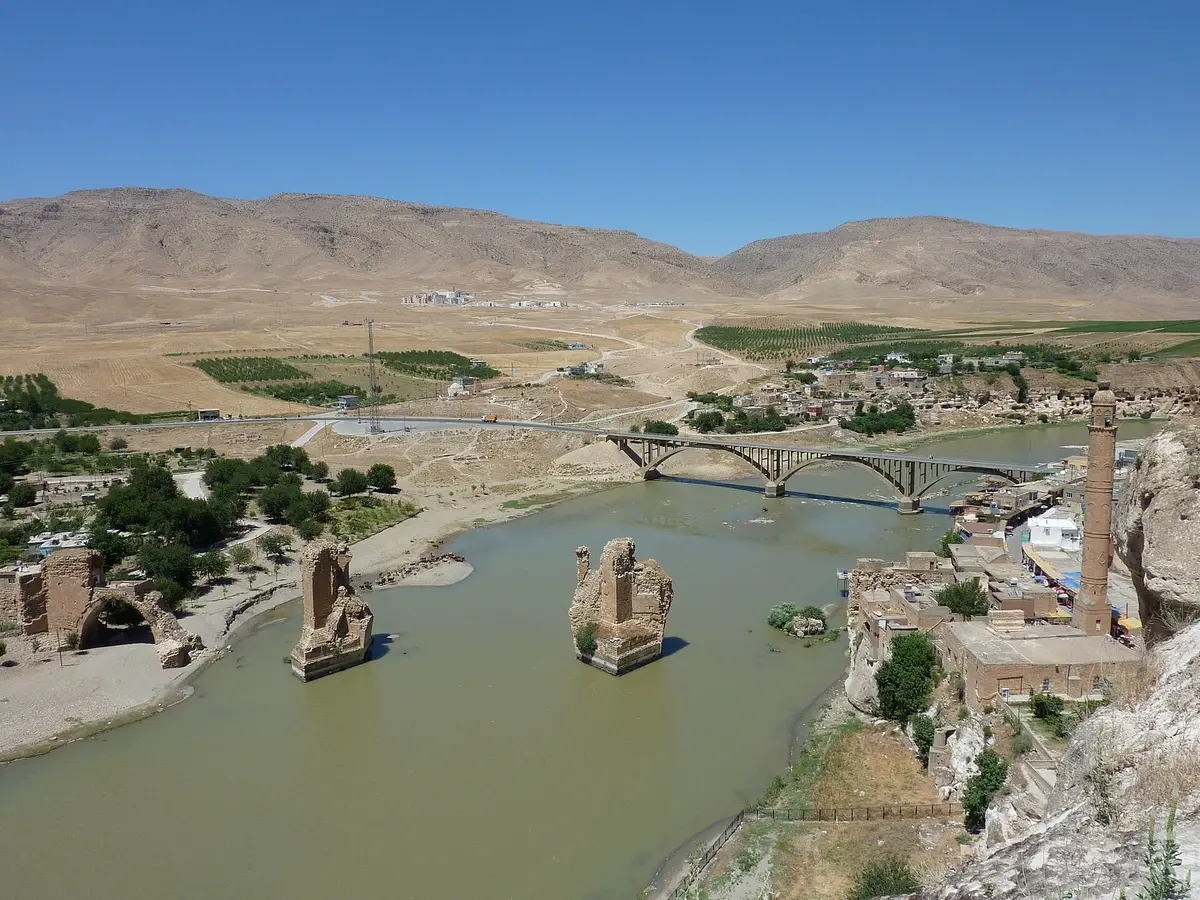 Dicle kıyısındaki Hasankeyf: Aynur'un 