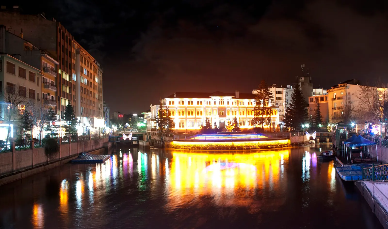 Eskişehir Canlı Müzik Rehberi: Porsuk, Bar Sokağı ve YHT ile Konser Planı