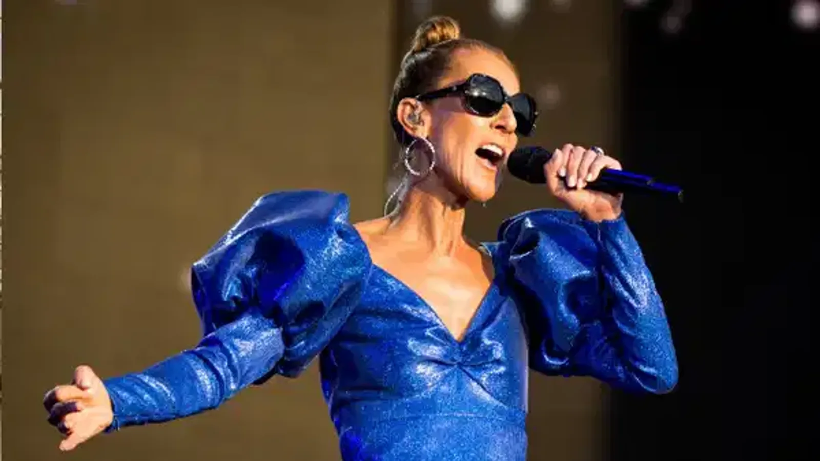 Celine Dion, Altı Yıl Aradan Sonra Paris'te Sahne Aldı